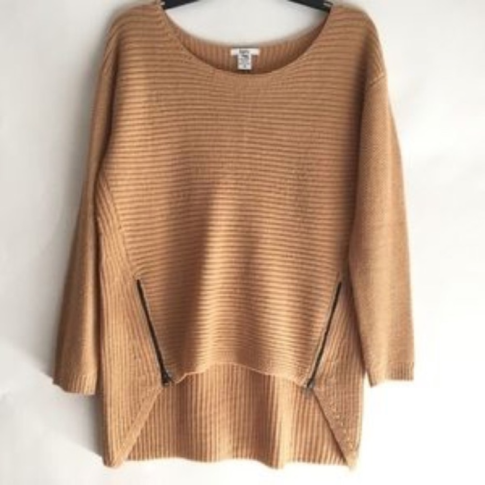 Bar III camel colored sweater with zipper detail